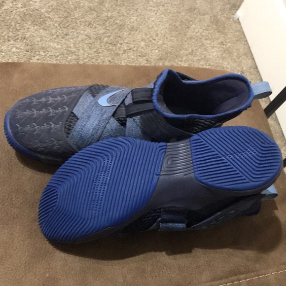 LeBron Soldier 12 Anchor - Picture 3 of 5